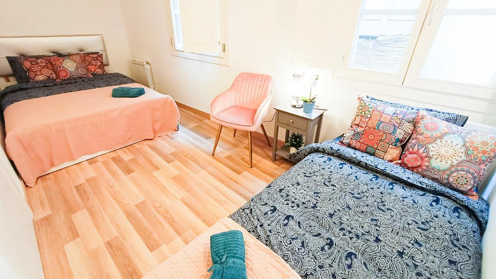 Hostel Oasis Rooms Barcelona - By La Rambla Spain
