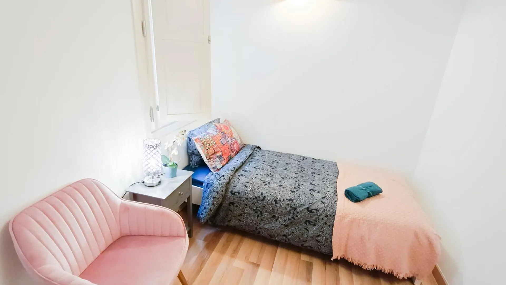 Oasis Rooms Barcelona - By La Rambla