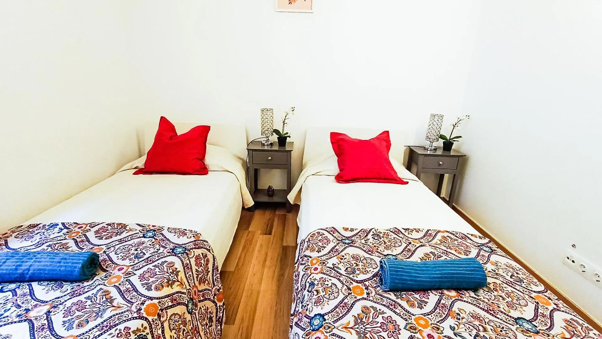 Oasis Rooms Barcelona - By La Rambla 0*,