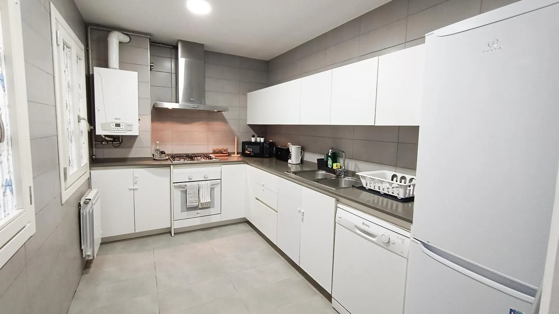 Oasis Rooms Barcelona - By La Rambla Hostel