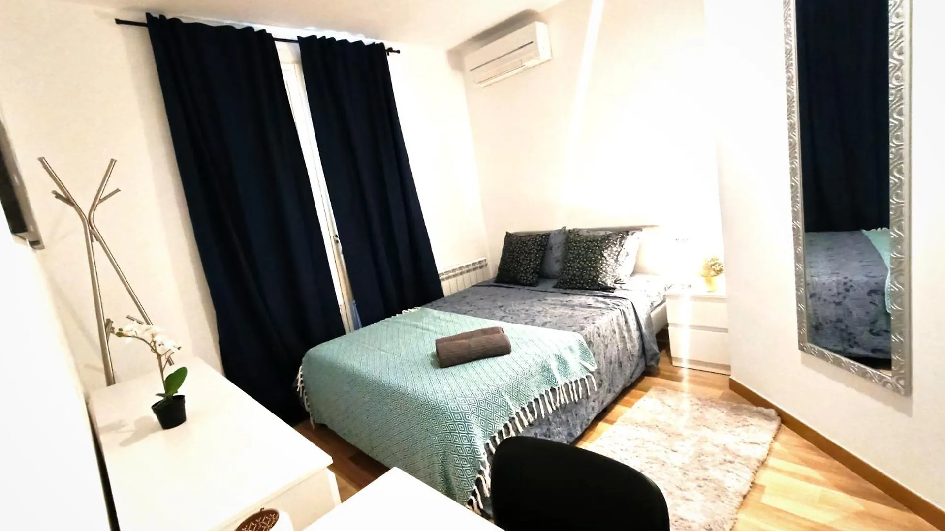 Hostel Oasis Rooms Barcelona - By La Rambla